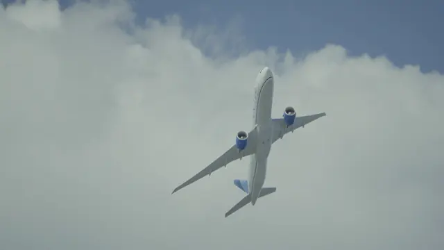United 777 Aircraft Soaring Above Marina Green, San Francisco