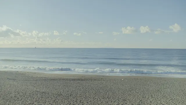 Chigasaki Beach Waves & Horizon, Kanagawa, Japan - December 2025